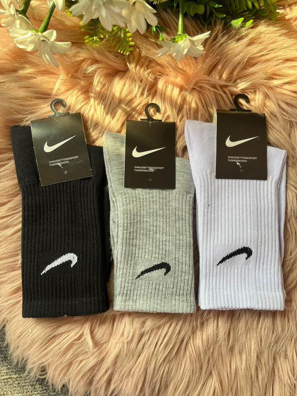 Pack Of 3 Pairs Cotton Plain Nike Long Socks For Men